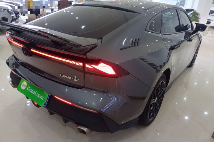 Used CHANGAN UNI-V 2023 1.5T Prestige Model Exterior 5