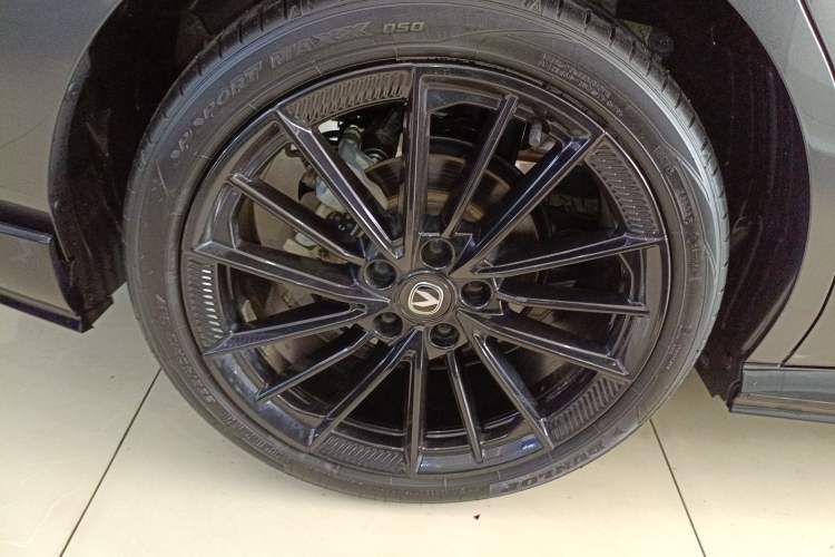 Used CHANGAN UNI-V 2023 1.5T Sport Edition Exterior 5