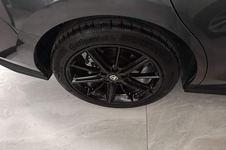 Used CHANGAN UNI-V 2023 1.5T Prestige Model Exterior 5