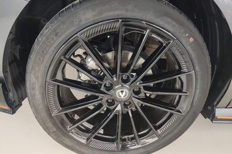 Used CHANGAN UNI-V 2023 1.5T Sport Edition Exterior 5