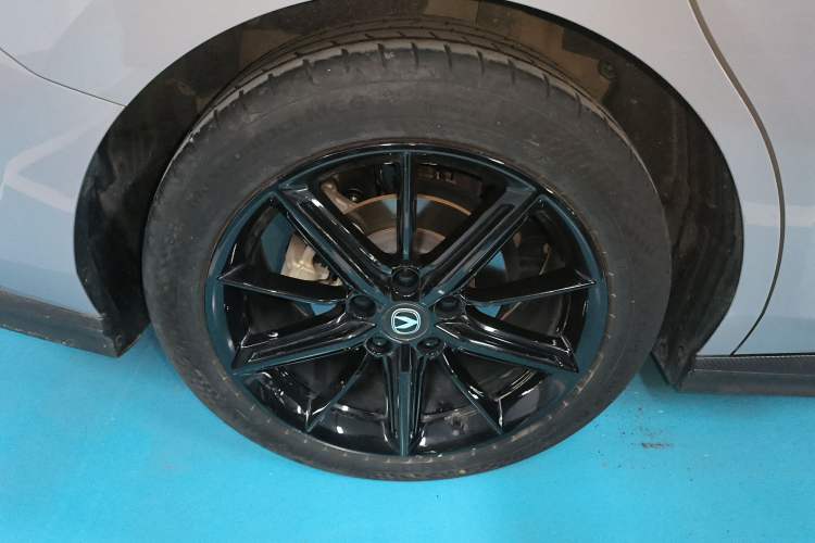Used CHANGAN UNI-V 2023 1.5T Prestige Model Exterior 5