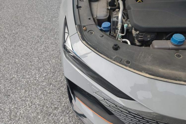 Used CHANGAN UNI-V 2023 1.5T Sport Edition Exterior 6