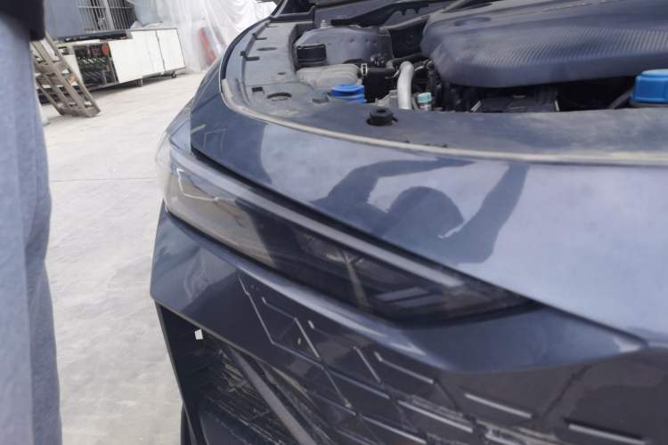 Used CHANGAN UNI-V 2023 1.5T Sport Edition Exterior 6