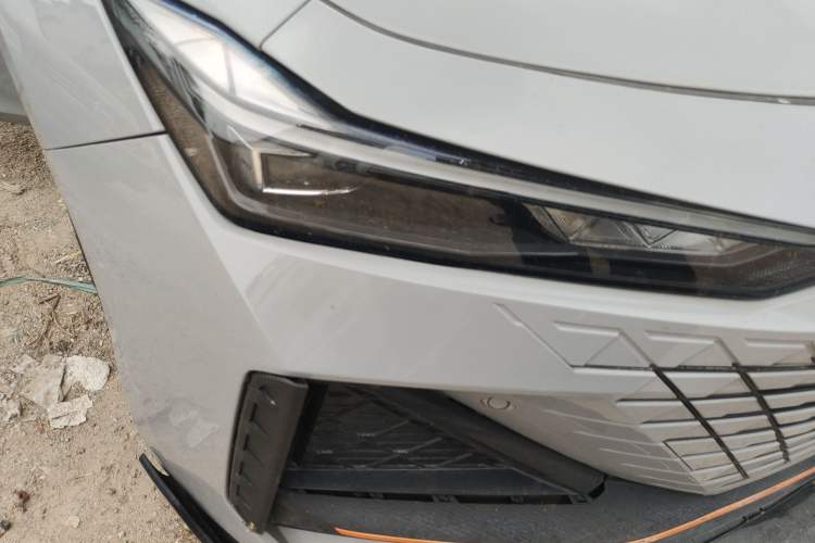 Used CHANGAN UNI-V 2023 1.5T Sport Edition Exterior 6