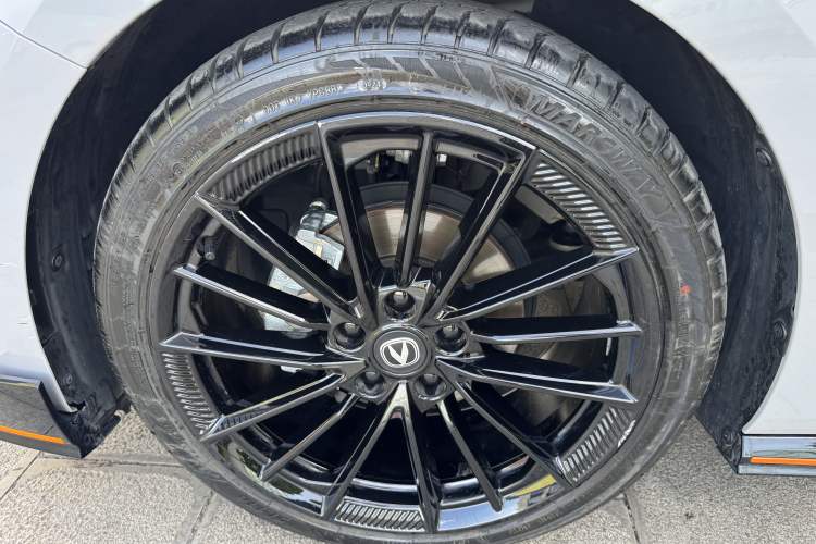 Used CHANGAN UNI-V 2023 1.5T Sport Edition Exterior 7