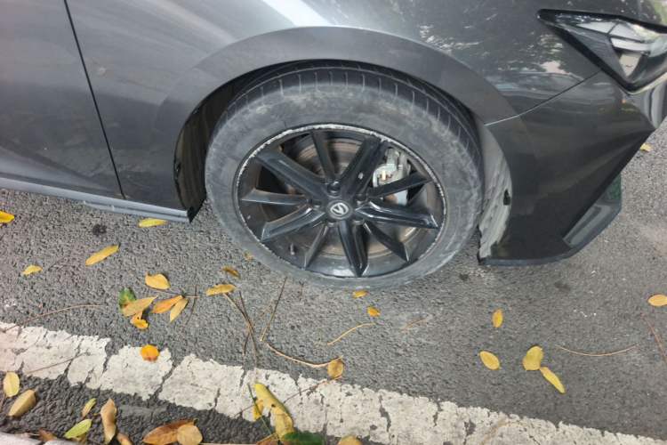 Used CHANGAN UNI-V 2023 1.5T Prestige Model Exterior 7