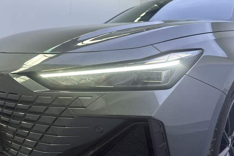 Used CHANGAN UNI-V 2023 1.5T Sport Edition Exterior 9