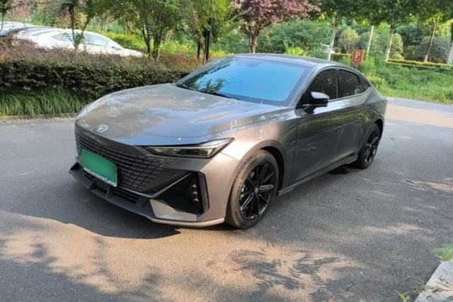 CHANGAN UNI-V 2023 1.5T Prestige Model usado
