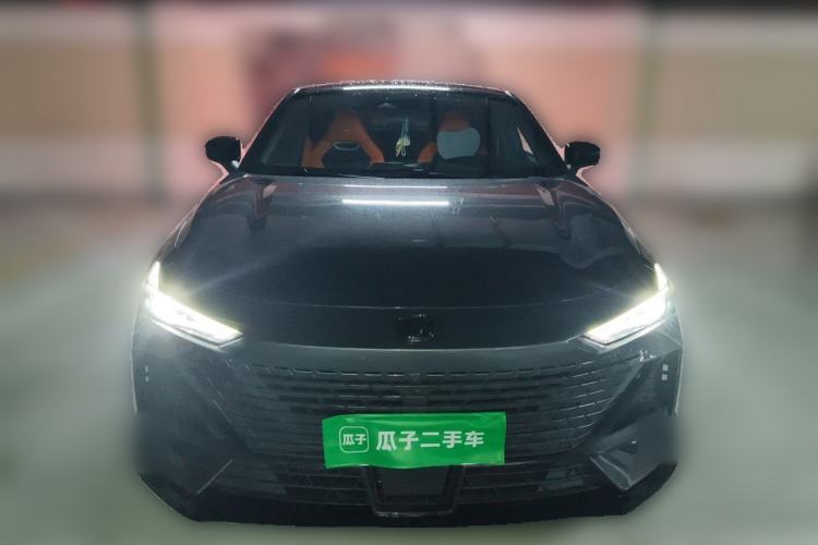 Used CHANGAN UNI-V 2023 1.5T Sport Edition Front