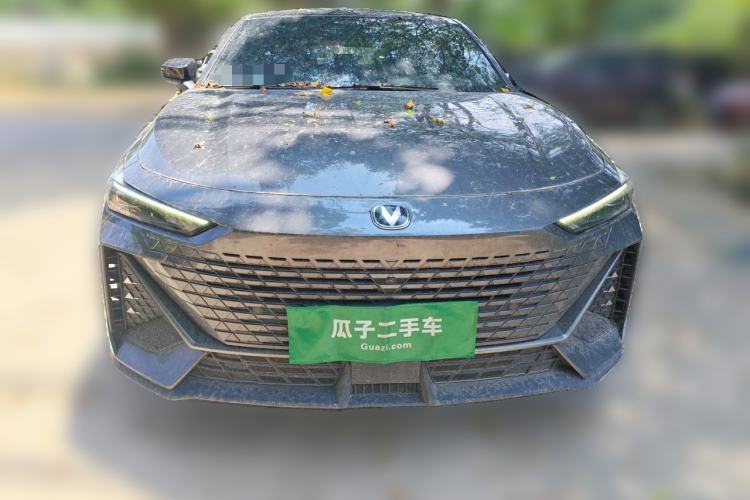 Used CHANGAN UNI-V 2023 1.5T Prestige Model Front