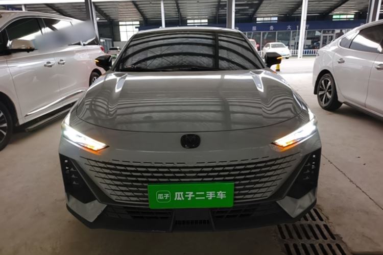 Used CHANGAN UNI-V 2023 1.5T Prestige Model Front