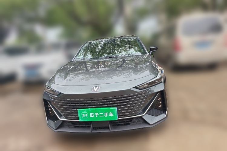 Used CHANGAN UNI-V 2023 1.5T Prestige Model Front