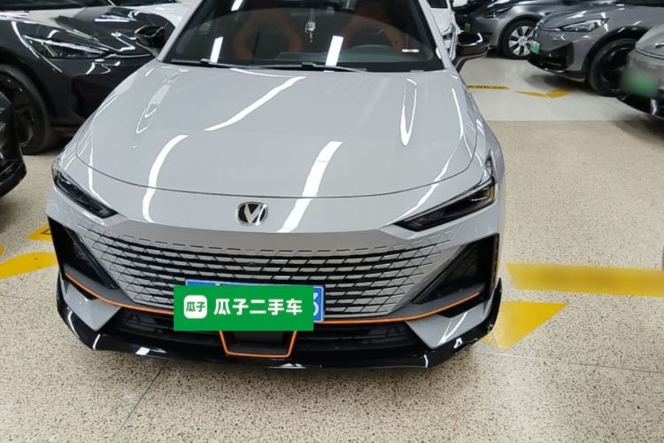 Used CHANGAN UNI-V 2023 1.5T Sport Edition Front