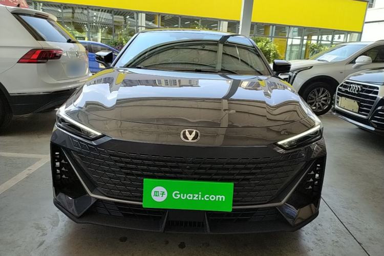 Used CHANGAN UNI-V 2023 1.5T Prestige Model Front