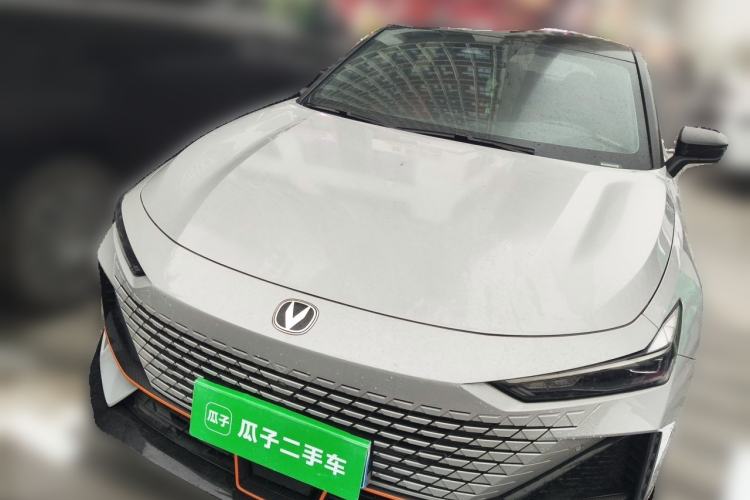Used CHANGAN UNI-V 2023 1.5T Sport Edition Front