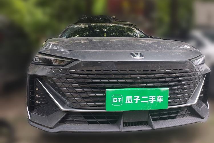 Used CHANGAN UNI-V 2023 1.5T Prestige Model Front