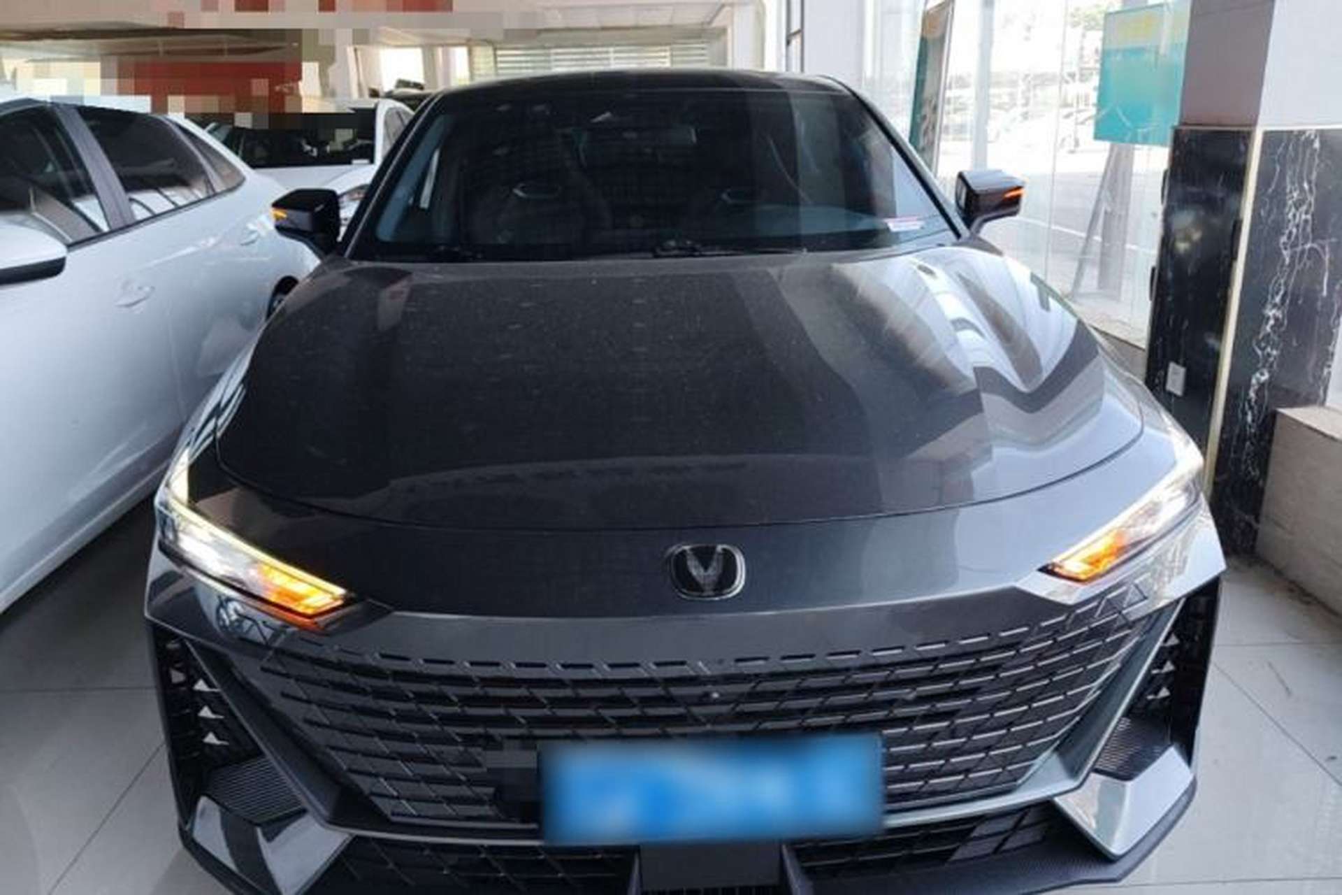 Used CHANGAN UNI-V 2023 1.5T Prestige Model Front