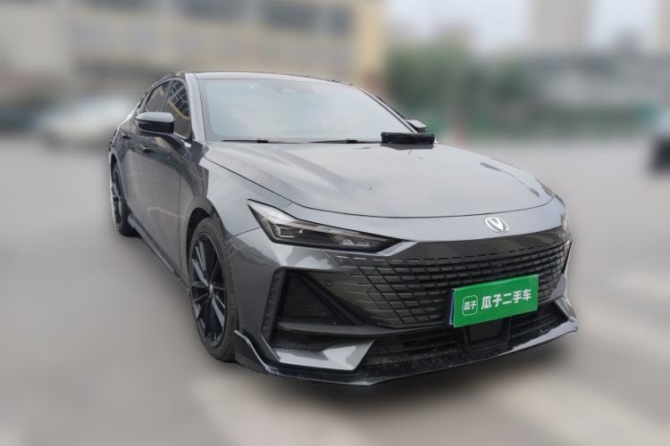Used CHANGAN UNI-V 2023 1.5T Sport Edition Front Right 45 Deg