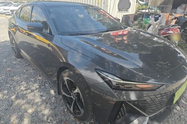 Used CHANGAN UNI-V 2023 1.5T Premium Model Front Right 45 Deg