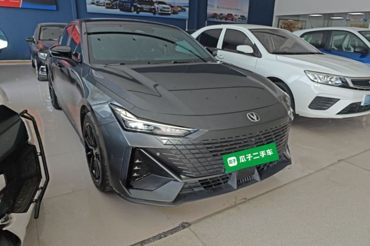 Used CHANGAN UNI-V 2023 1.5T Prestige Model Front Right 45 Deg