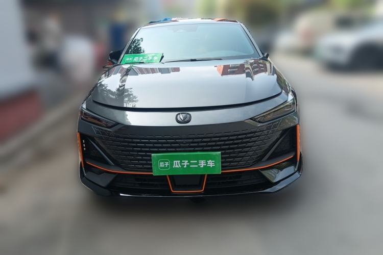 Used CHANGAN UNI-V 2023 1.5T Sport Edition Front
