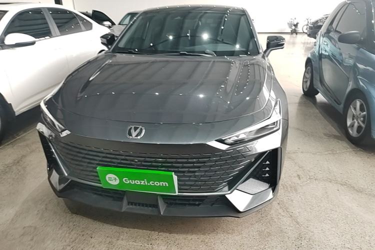 Used CHANGAN UNI-V 2023 1.5T Prestige Model Front