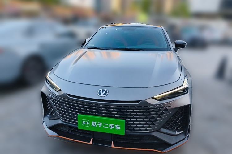 Used CHANGAN UNI-V 2023 2.0T Sport Edition Front