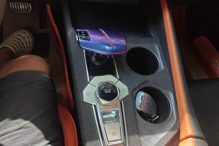 Used CHANGAN UNI-V 2023 1.5T Sport Edition Gear Lever
