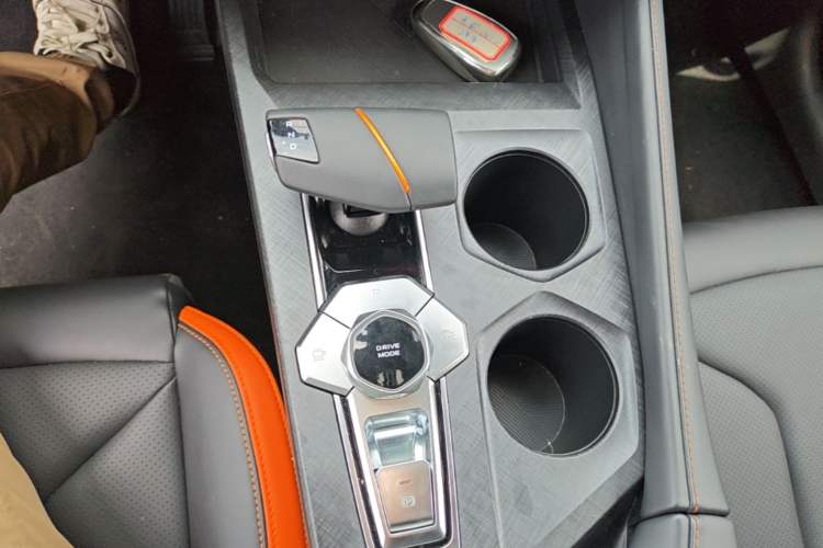 Used CHANGAN UNI-V 2023 1.5T Prestige Model Gear Lever