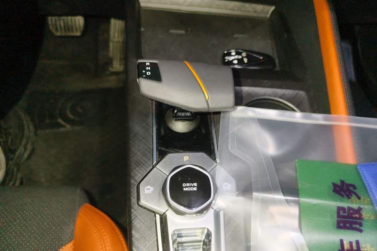 Used CHANGAN UNI-V 2023 1.5T Sport Edition Gear Lever