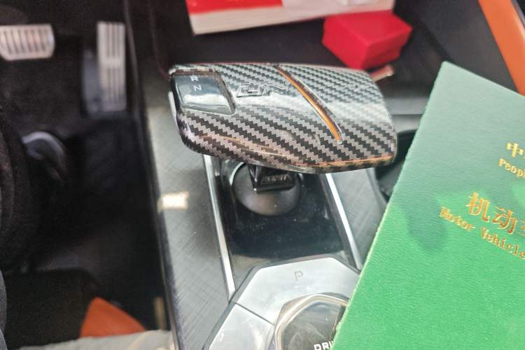 Used CHANGAN UNI-V 2023 1.5T Sport Edition Gear Lever