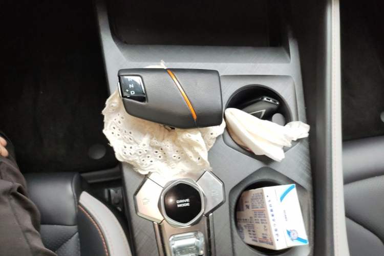 Used CHANGAN UNI-V 2023 1.5T Prestige Model Gear Lever