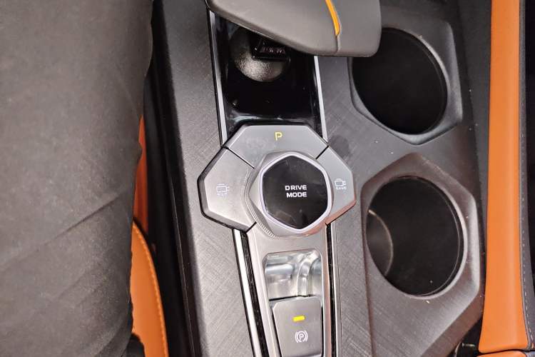Used CHANGAN UNI-V 2023 1.5T Sport Edition Gear Lever