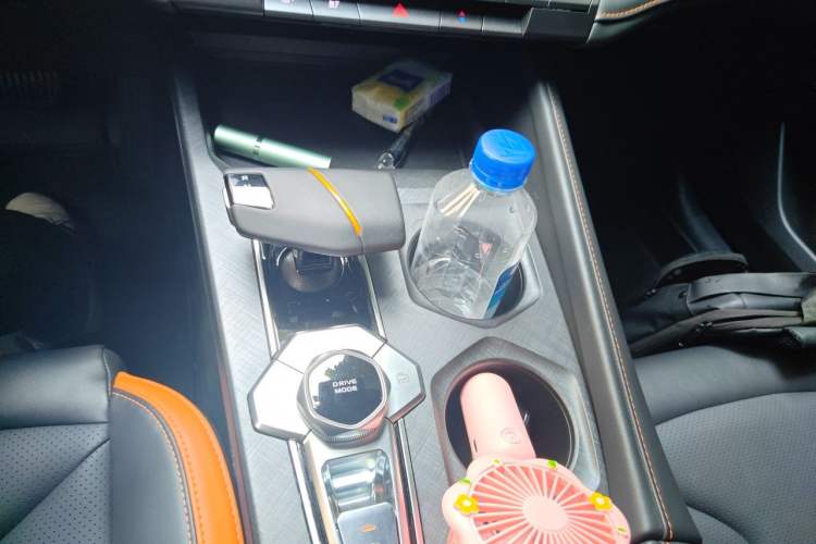 Used CHANGAN UNI-V 2023 1.5T Prestige Model Gear Lever