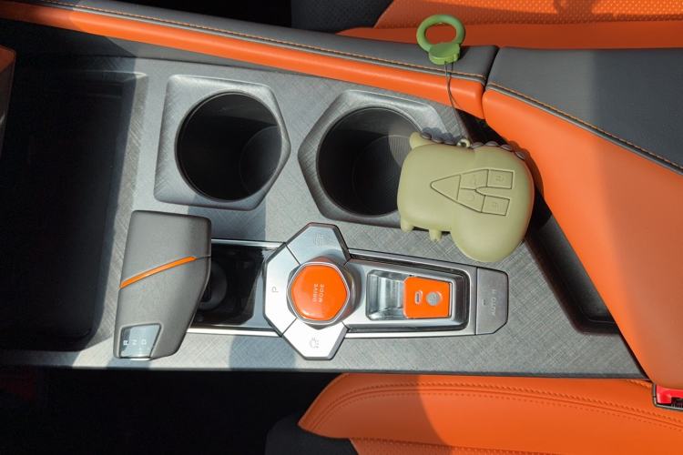 Used CHANGAN UNI-V 2023 1.5T Sport Edition Gear Lever