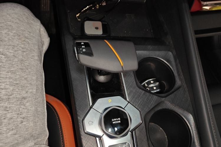 Used CHANGAN UNI-V 2023 1.5T Prestige Model Gear Lever