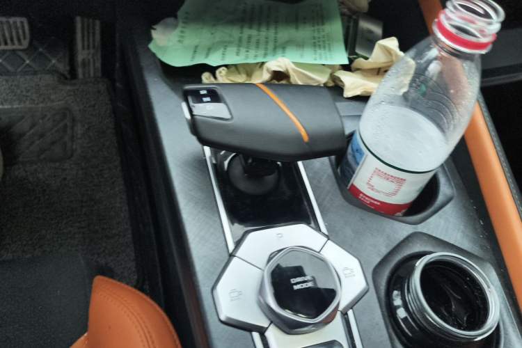 Used CHANGAN UNI-V 2023 1.5T Sport Edition Gear Lever