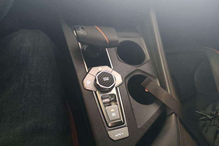 Used CHANGAN UNI-V 2023 1.5T Premium Model Gear Lever