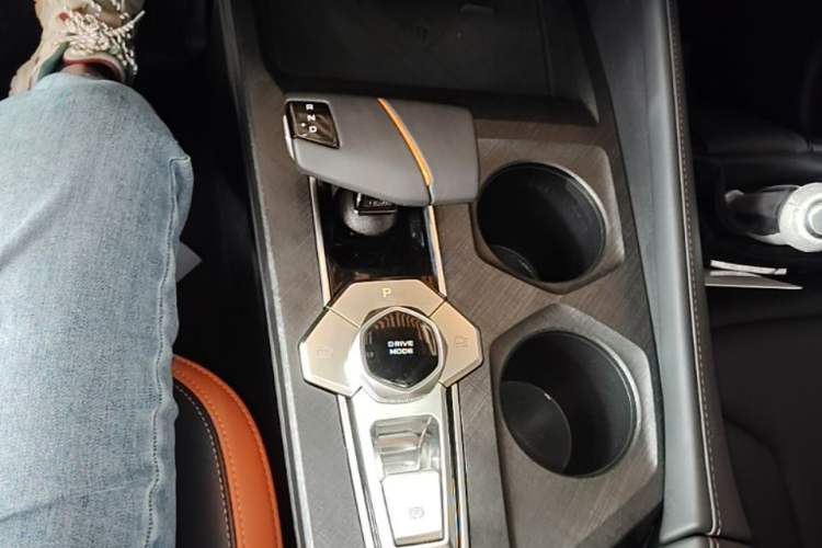 Used CHANGAN UNI-V 2023 1.5T Prestige Model Gear Lever