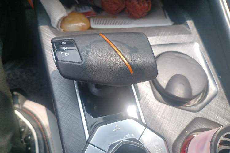 Used CHANGAN UNI-V 2023 1.5T Premium Model Gear Lever