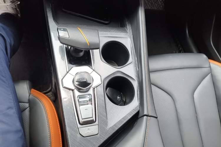 Used CHANGAN UNI-V 2023 1.5T Premium Model Gear Lever