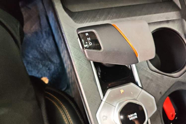 Used CHANGAN UNI-V 2023 1.5T Prestige Model Gear Lever