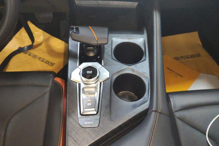 Used CHANGAN UNI-V 2023 1.5T Prestige Model Gear Lever