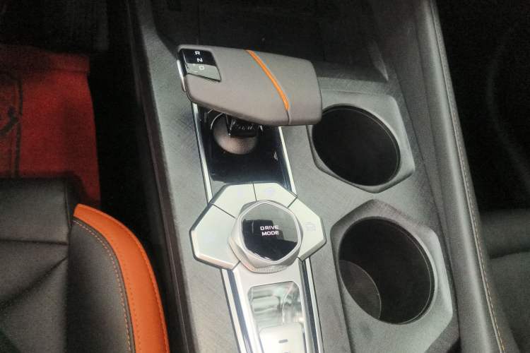 Used CHANGAN UNI-V 2023 1.5T Smart Navigation Version Gear Lever