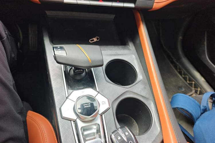 Used CHANGAN UNI-V 2023 1.5T Sport Edition Gear Lever