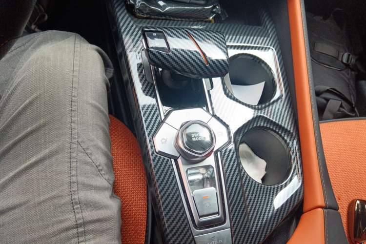 Used CHANGAN UNI-V 2023 1.5T Sport Edition Gear Lever