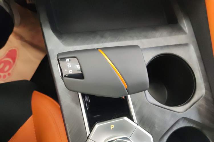 Used CHANGAN UNI-V 2023 1.5T Sport Edition Gear Lever