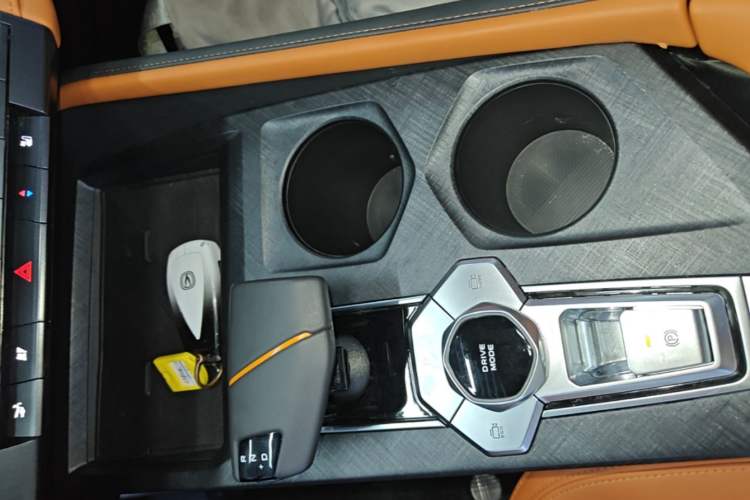 Used CHANGAN UNI-V 2023 1.5T Sport Edition Gear Lever