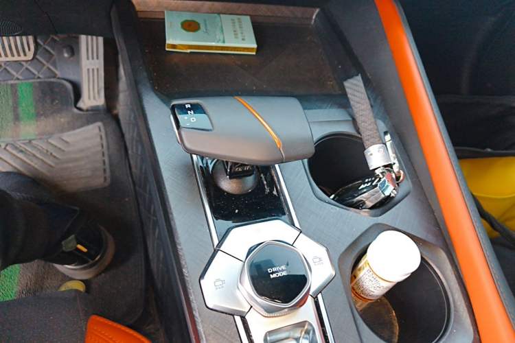 Used CHANGAN UNI-V 2023 2.0T Sport Edition Gear Lever
