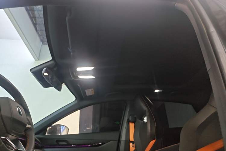 Used CHANGAN UNI-V 2023 1.5T Prestige Model Headliner